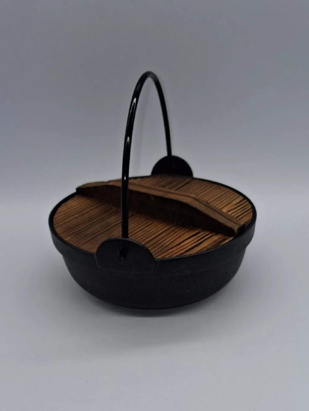 Cast Iron Kettle with Wooden Lid and Handle - Black